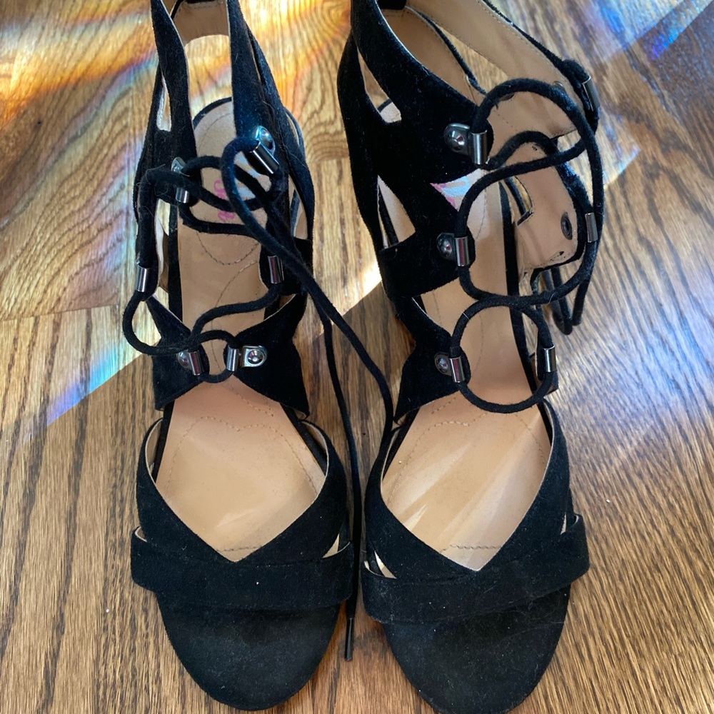 Tie-Up Block Heels